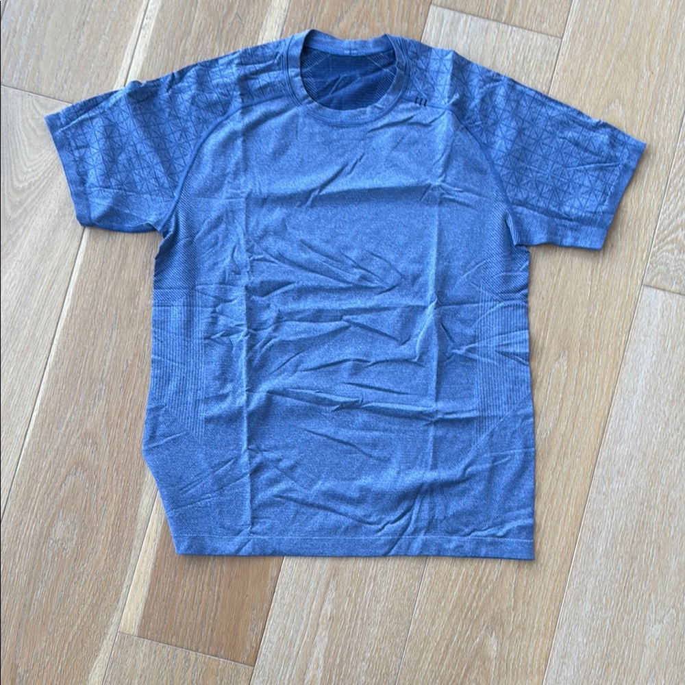 Lululemon Blue work out active  T-Shirt
